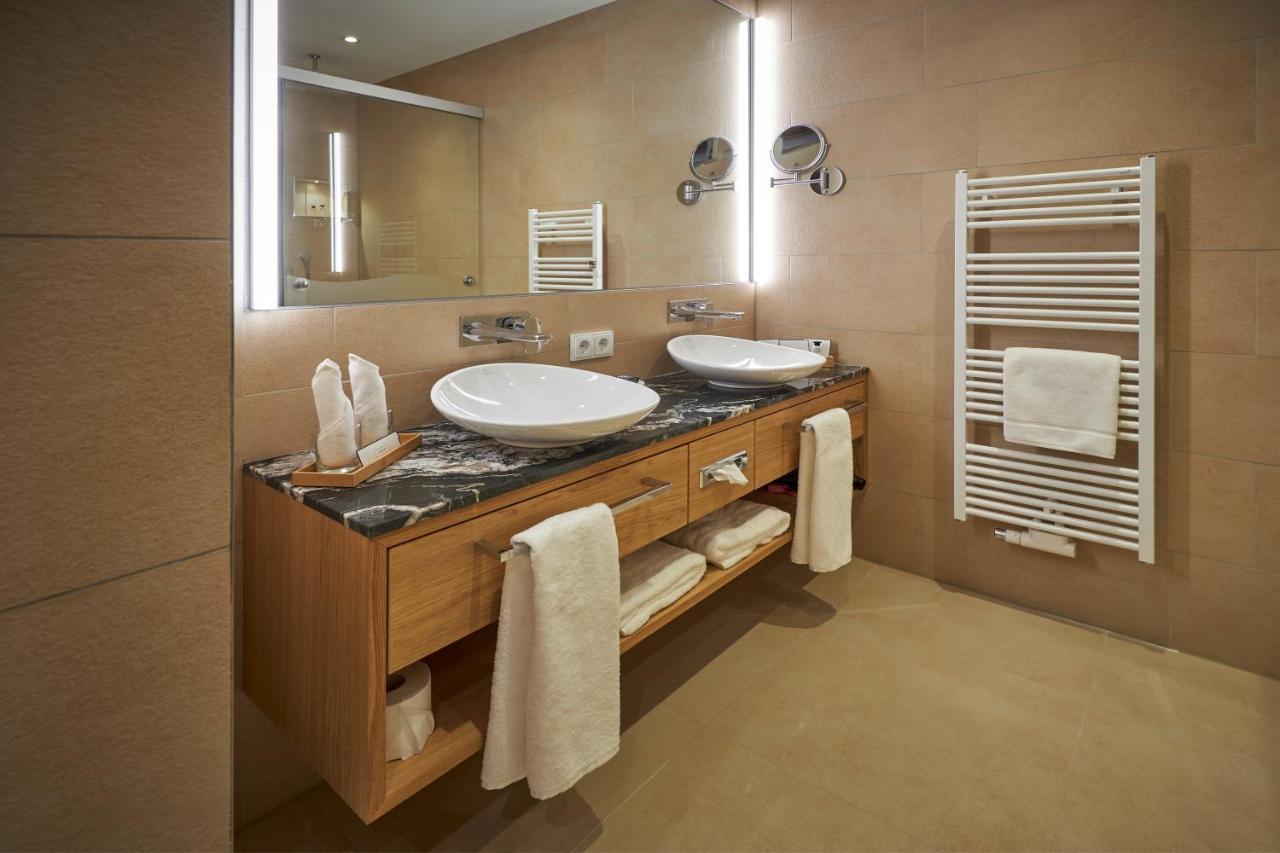 Inselhotel Vierjahreszeiten บอร์คุม ภายนอก รูปภาพ