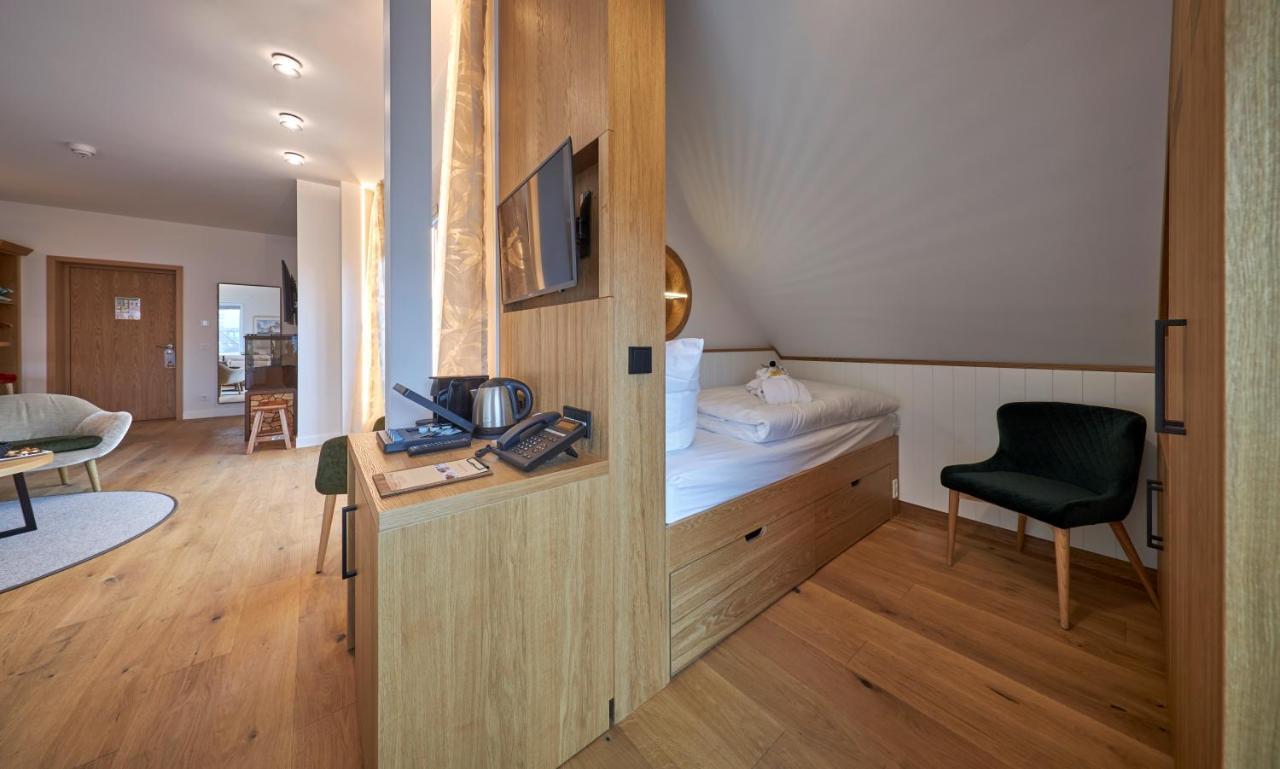 Inselhotel Vierjahreszeiten บอร์คุม ภายนอก รูปภาพ