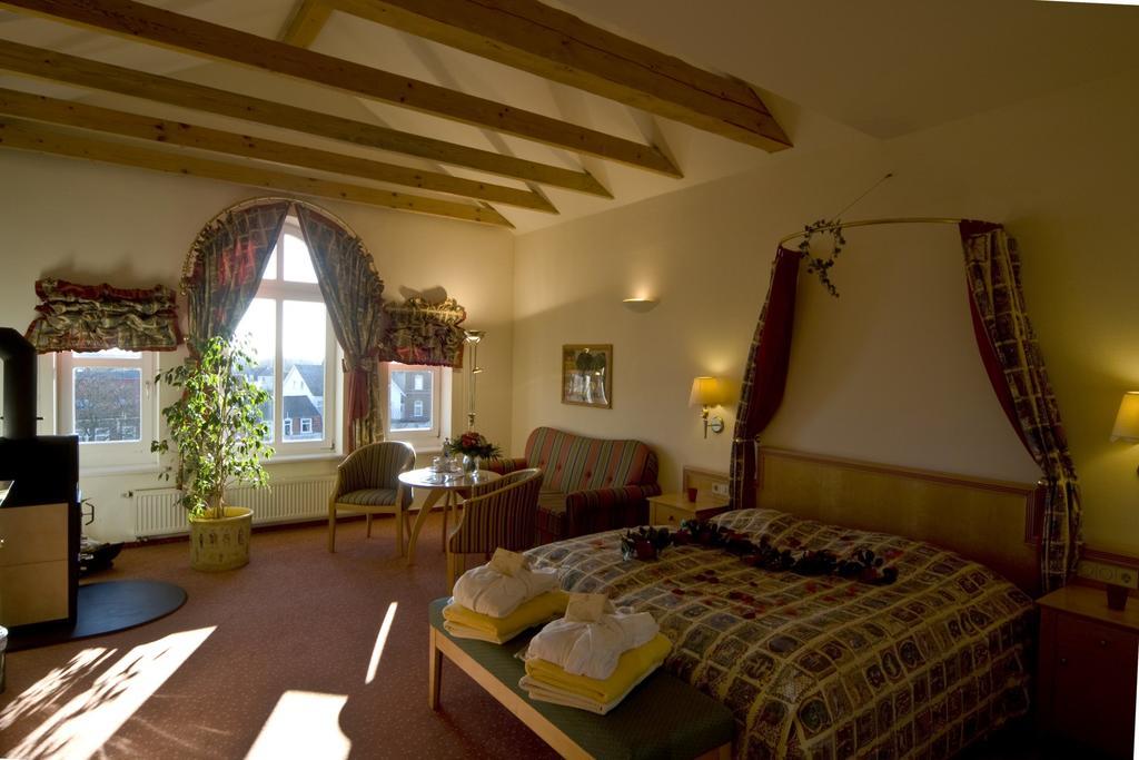 Inselhotel Vierjahreszeiten บอร์คุม ภายนอก รูปภาพ